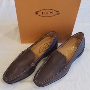 Tod's Dark Brown Leather Moccasins